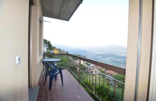 Cademario Apartment | Camera Bosco