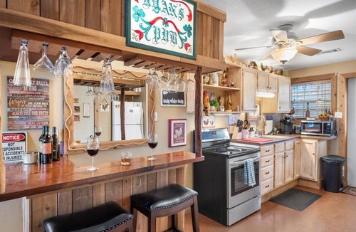 Georgetown House | Charming Barndominium with Farm Animals – Just 5 Minutes from Lake Georgetown