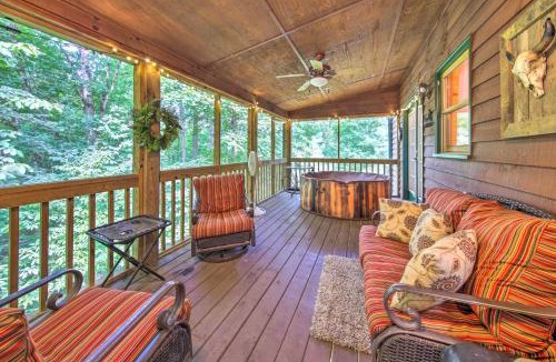 Ellijay House | Cozy Cabin in Coosawattee River Resort!