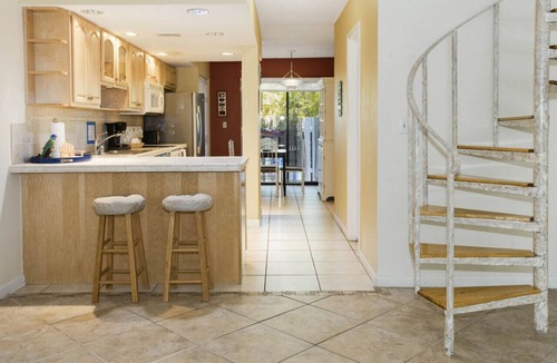 Islamorada Villa | Exec Bay w/heated Pool, Marina, Beach, Pets ok, Tennis/Pickleball