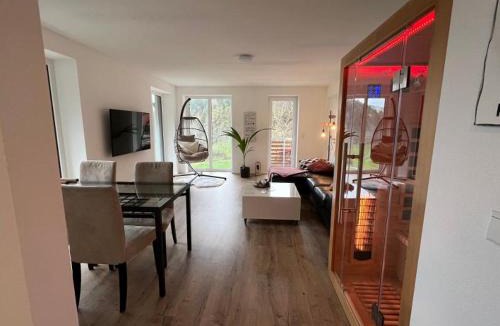 Hausach Apartment | FeWo mit Whirlpool, Infrarot-Sauna & Schwarzwaldblick