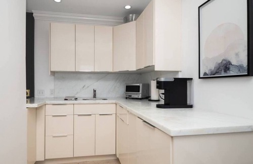 Palm Beach Condo | FIFAbyTRAINPool/STEPStoBeach/DINE/TribecaStudLOFT