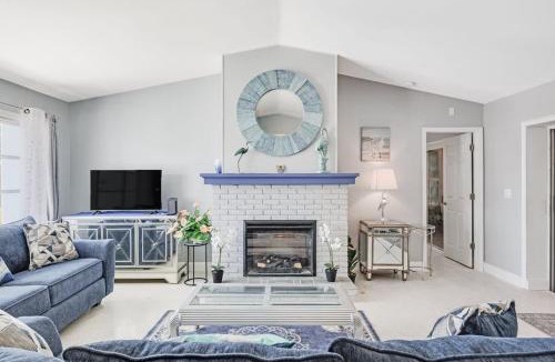 Murex Lakes House | Gorgeous Pool Home in Lake Murex Sanibel