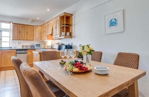 Dartmouth House | Holiday Home Bayards by Interhome