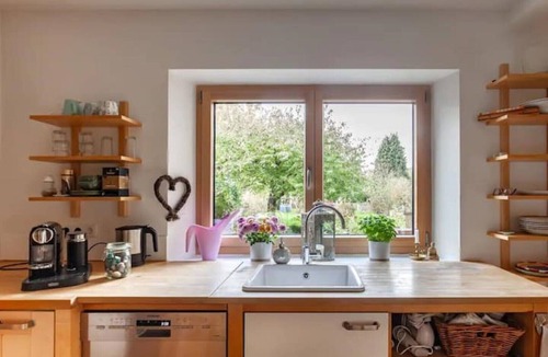 Ricklingen House | Home in paradise - private pool, award-winning dream garden, playground
