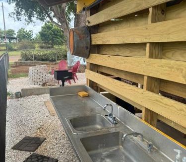 El Combate House | House with a jacuzzi and solar panels