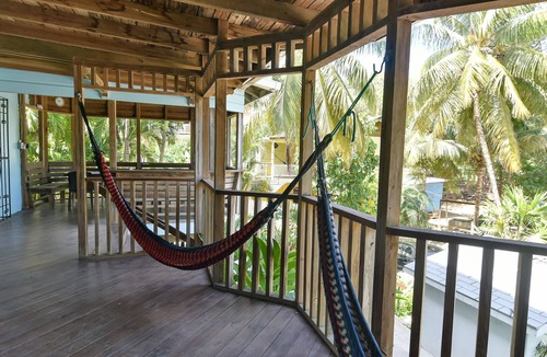 Antoneys Cay Apartment | In the heart of West End, Roatan - Mariposa Lodge - Unit 2