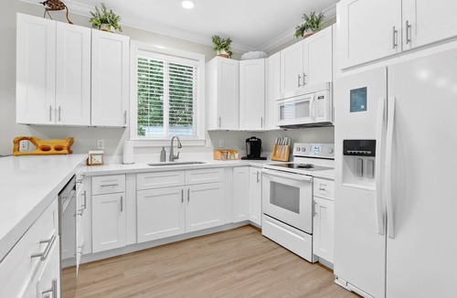 Islamorada Villa | Isla Honeydew: 3 En-Suite Bedrooms, Pool, Dock