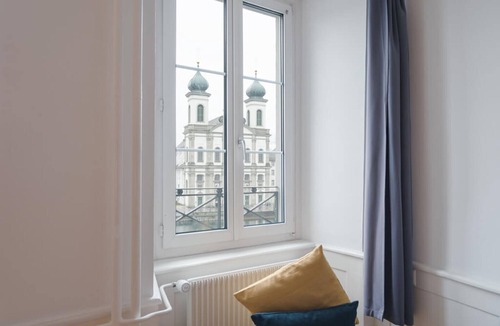 Lucerne Apartment | LU Jupiter ll - Chapel Bridge HITrental Apartment