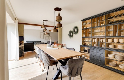 Neijen House | Lush holiday home in Limburg with jacuzzi