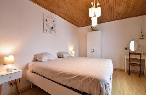 Goesnes House | Luxury Pool Villa in Goesnes