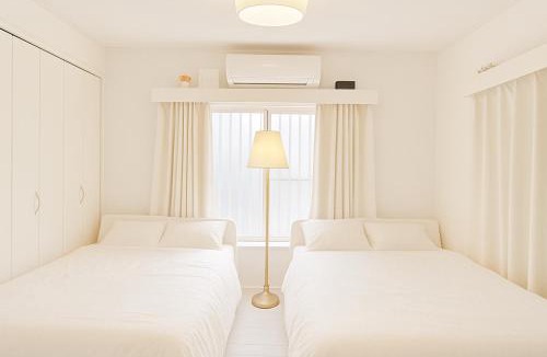 Okubo Apartment | New #편의점10초#신주쿠2분#신오쿠보역5분#16평#최대4명#부엌침실#나리타공항50분#아늑한아파트#고급매트리스