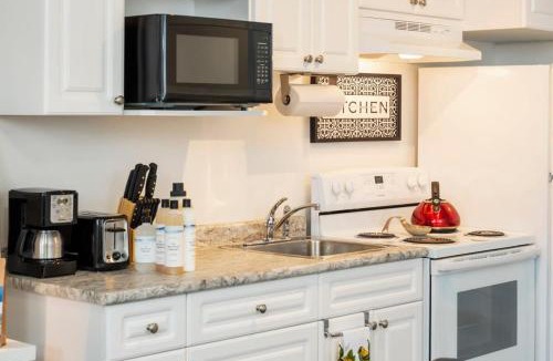 Whitehorse Apartment | NN - The Evelyn - Whistlebend 1-bed 1-bath