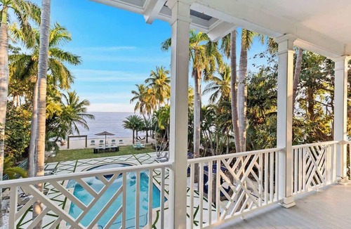 Islamorada House | Ocean Villa | BeachFront Paradise by Glam Homes