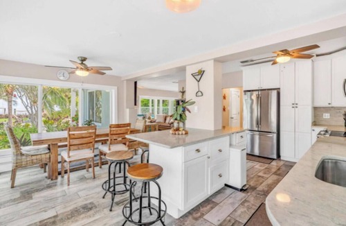 Marathon House | Paradise Point -Pet friendly Oceanfront Luxury with Pool/Dock/outdoor kitchen.