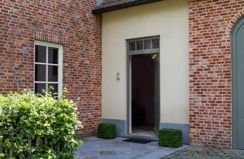 Peer Villa | Peer Villa with Garden