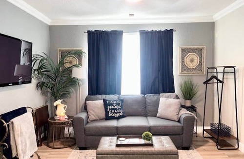 Pembroke Pines Resort | Private room ∙ 2 guests