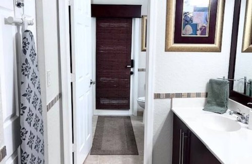 Pembroke Pines Resort | Private room ∙ 2 guests