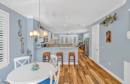 Islamorada House | Renovated Anglers Reef 2BR + Sleeper + Ocean Views, Pool, Marina, Sleeps 8