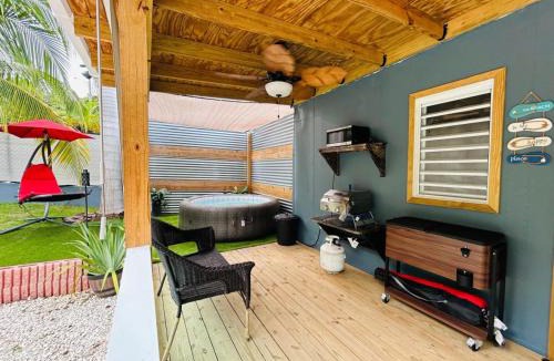 Barrero Apartment | Salty Wagon Studio - 4 min from Almendros Beach