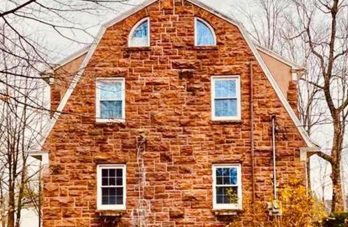 Potsdam Villa | Scheller House Downtown- 2600 square foot- 4 bedroom -1920 Historic