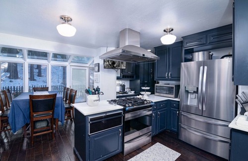 Skyland House | SK107- 5Br, 5Ba Private Hot Tub, Pool Table, Private Comm Beach!