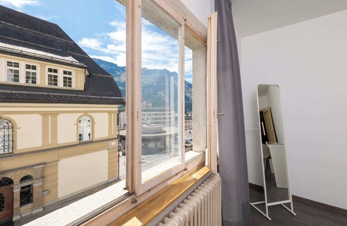 St. Moritz Apartment | Ski Paradise, Steps to Chantarella Lift