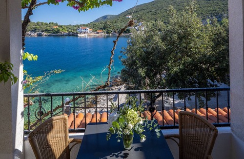 Pokrivenik Apartment | Studio flat near beach Cove Pokrivenik, Hvar (AS-10427-a)