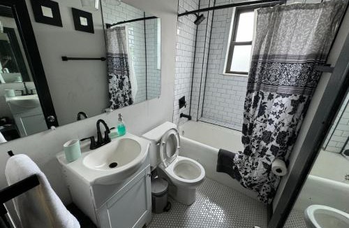 Shaw Apartment | Studio W&D Parking Mins to STL Zoo Forest Park