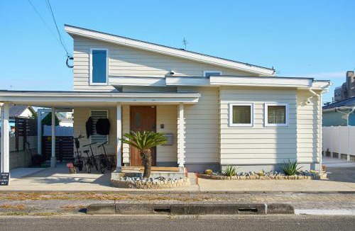 Aoshima House | Surf&Turf Aoshima - サーフ&ターフ青島 -