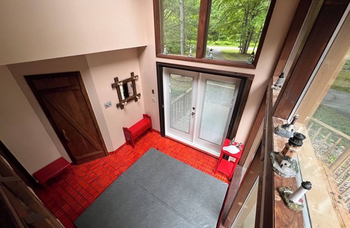 Elmira Cabin | Up North cabin in the woods: a perfect spot for nature lovers & adventurers!