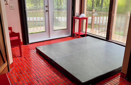 Elmira Cabin | Up North cabin in the woods: a perfect spot for nature lovers & adventurers!