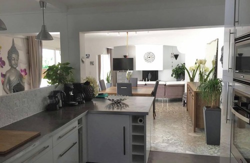 Puget-sur-Argens Villa | Villa in Puget-sur-Argens with Pool & Garden