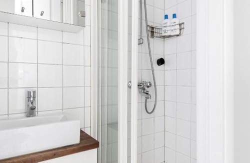 Ullanlinna Apartment | WeHost Fully Equipped Studio in Design District