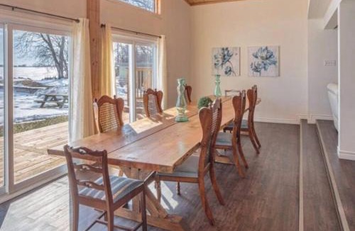 Bloomfield House | Westlake Consecon Cottage