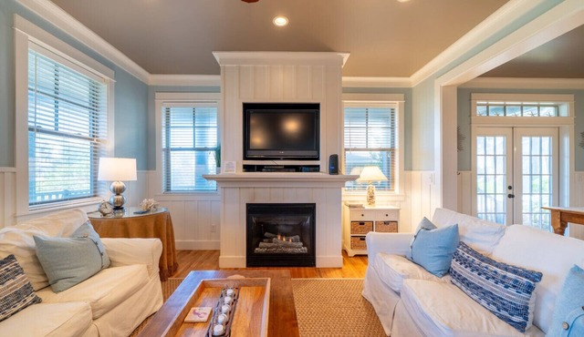 5BR Beach Retreat | 2 King Suites | Sleeps 11
