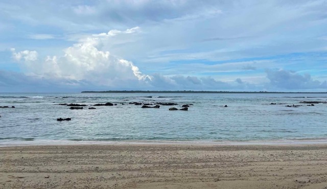 Beachfront property on 2 acres for only one bungalow.