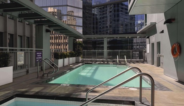 Coast Coal Harbour Vancouver Hotel by APA