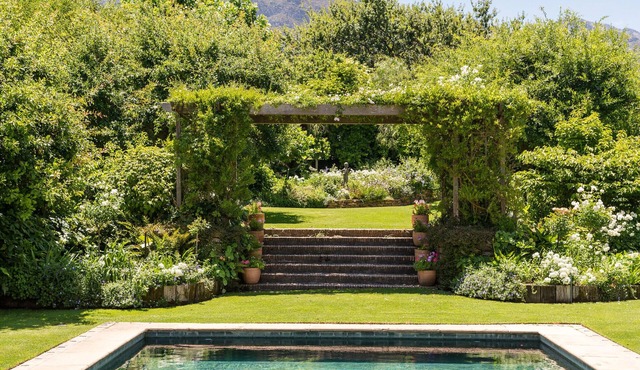 Exclusive luxurious 6 bedroom Villa in Wine Region Franschhoek South Africa