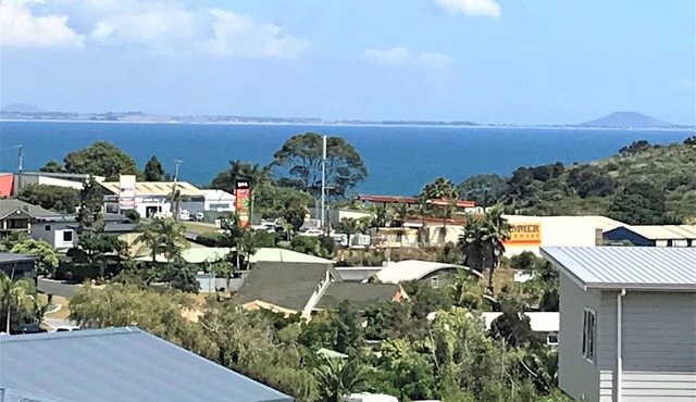 Indulge @ Coopers - Elevated executive holiday home
