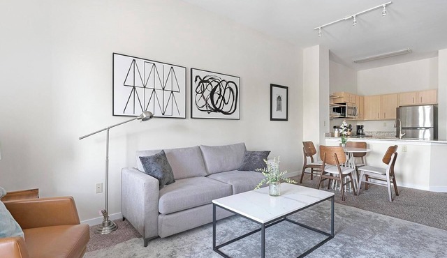 Landing | Stylish 1BD, Gym, Clubhouse