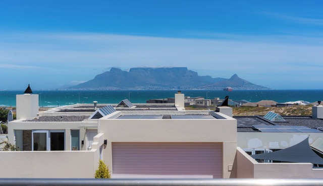 Luxury Family Villa - Ocean & Mountain Views