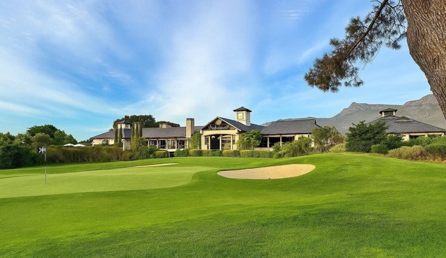 Luxury Lakeside Lodge @ Jack Nicklaus Golf Estate