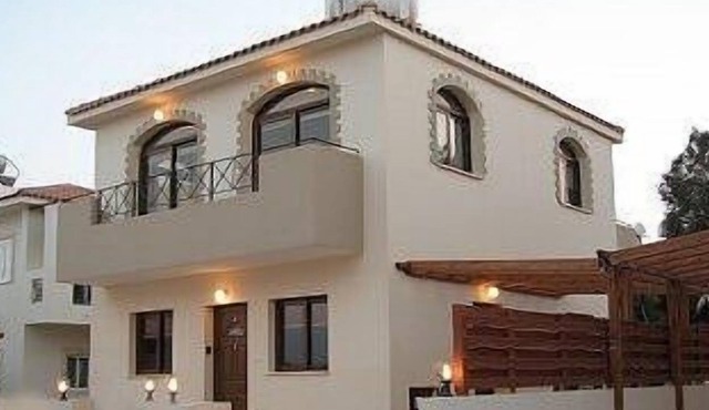 Luxury Villa VERY close to the Grecian Park Early Bird Discounts available now!