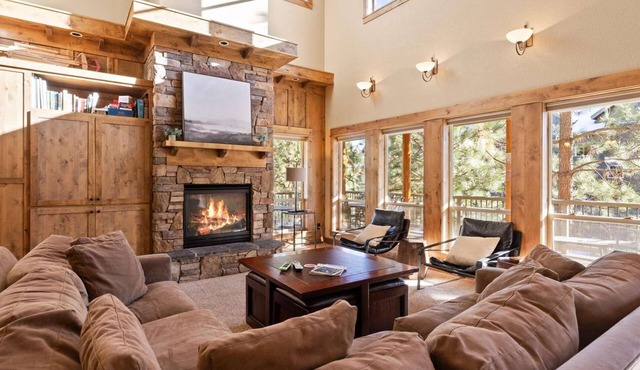 New! Huge Bend Vacation Home | Near Downtown & Ski Resort