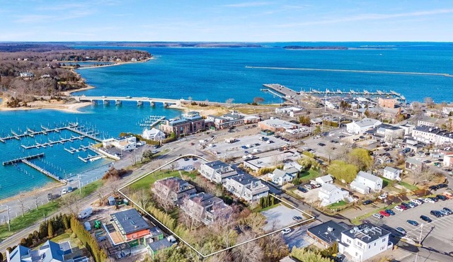 Sag Harbor 2BR Townhome w/Patio, Smart Home & Boat Slip