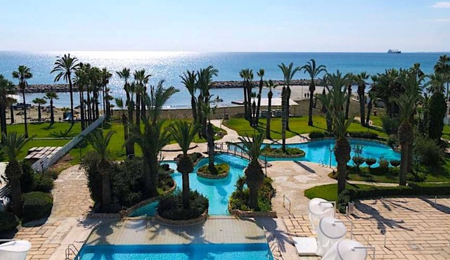 Sandy Beach Hotel & Spa