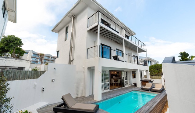 Spectacular Villa 2 Minutes From The Beach