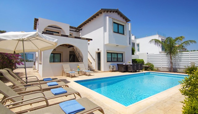 VILLA GREKO - A Luxury 4 Beds Villa with private pool