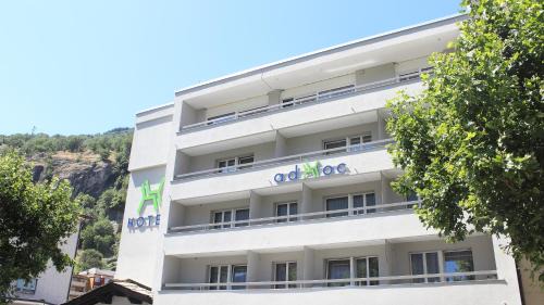 Adhhoc Hotel 